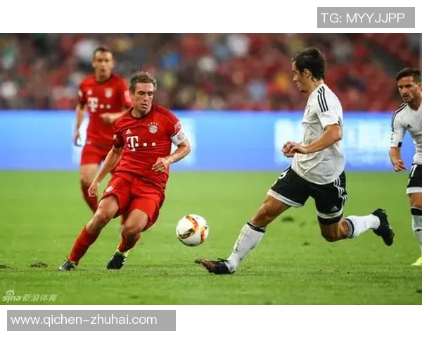 拜仁慕尼黑与瓦伦西亚决赛激战回顾精彩瞬间与战术分析